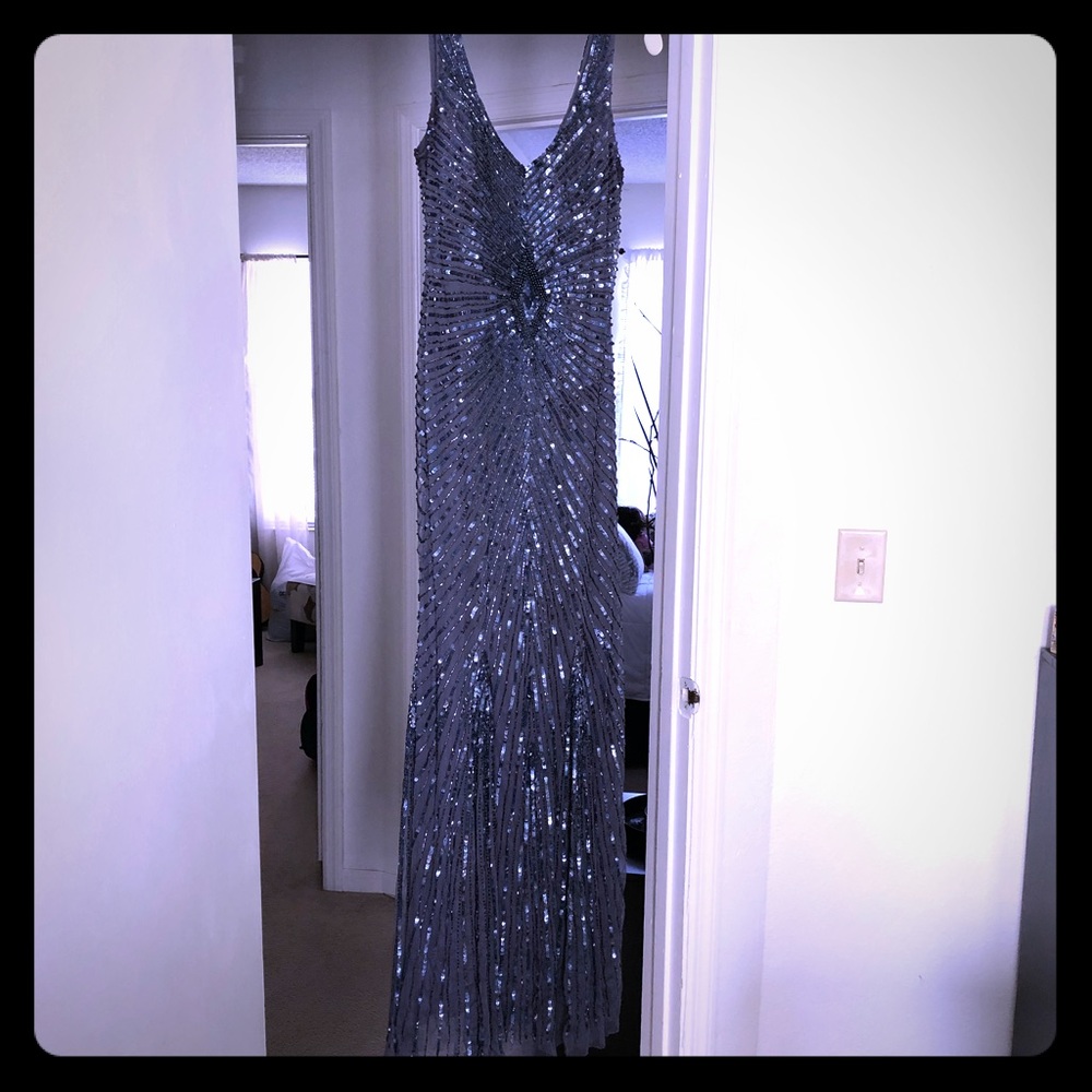 Full sequins gown...